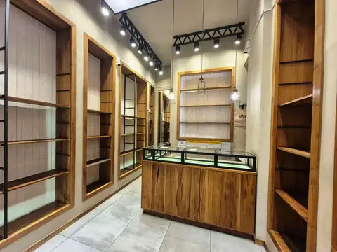 Local en Alquiler en Flores, $ 4.400.000