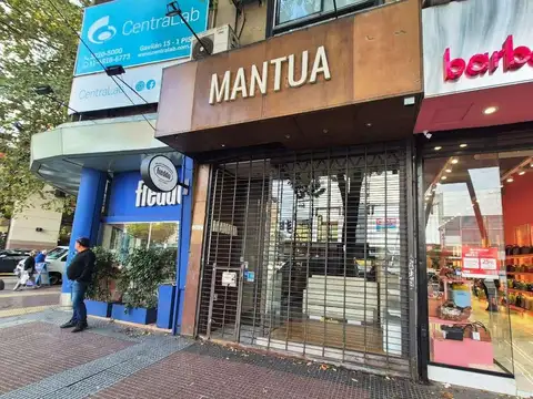 Rivadavia  al 6600