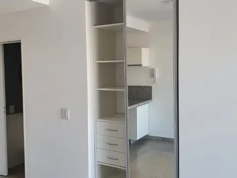 Av Avellaneda 1000, Piso 3