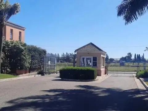 Hermoso Lote En Venta En Barrio Pilar Plaza,