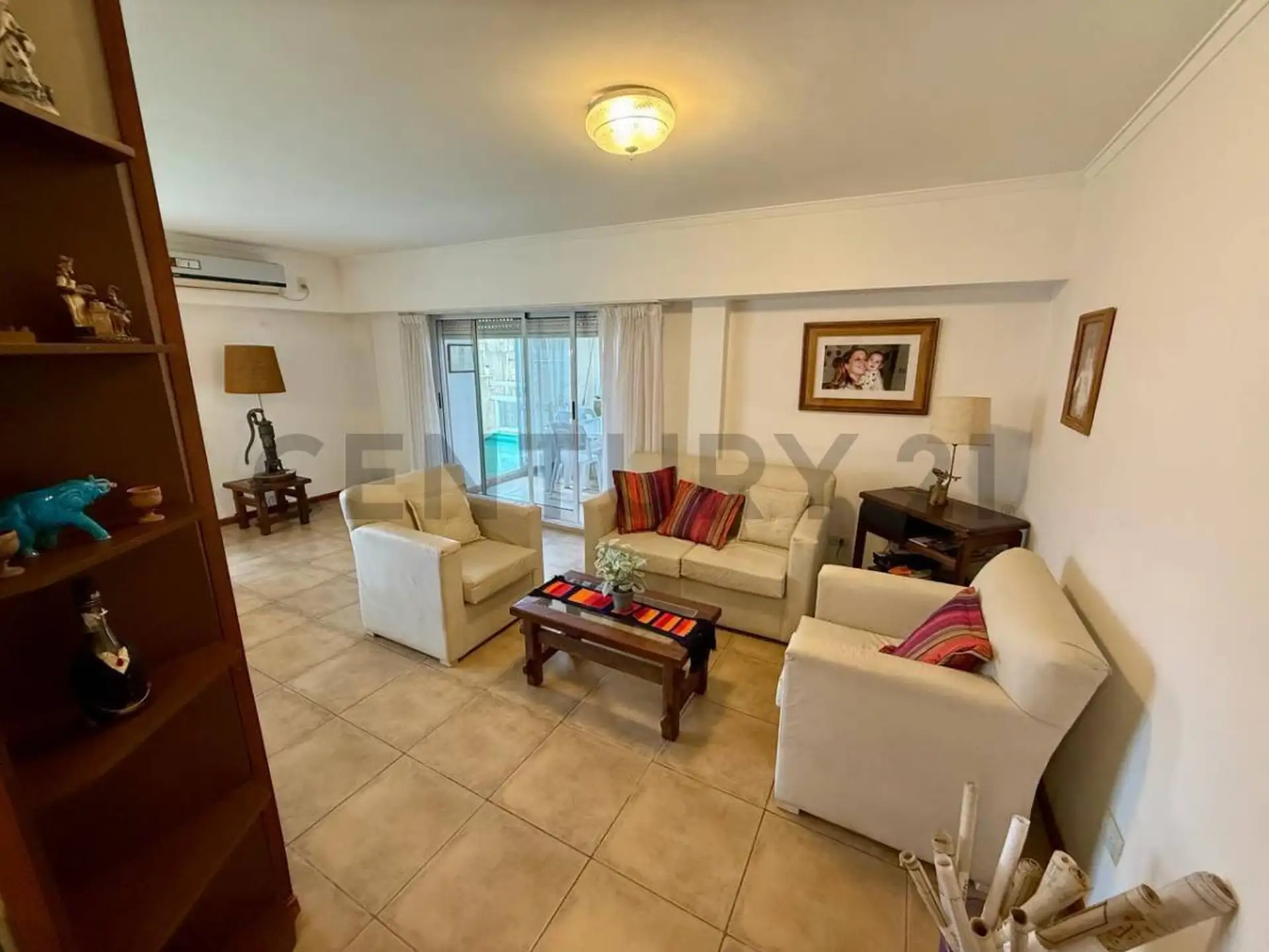 Departamento tipo penthouse 4 ambientes con terraza, quincho y parrilla – Paseo Aldrey