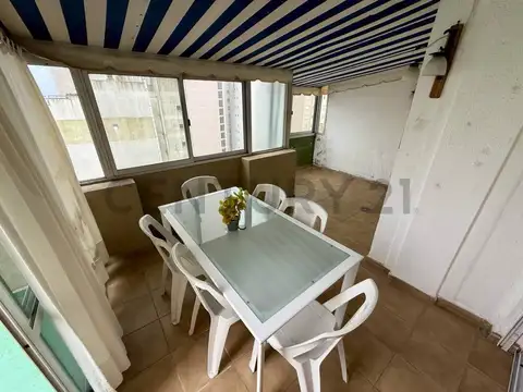 DEPARTAMENTO TIPO PENTHOUSE 4 AMBIENTES CON TERRAZA, QUINCHO Y PARRILLA – PASEO ALDREY