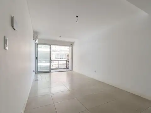 Venta | Departamento de 2 ambientes con balcón y cochera | Tigre Park