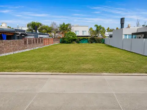 Terreno en venta de 500 m² en Cantegril, Funes