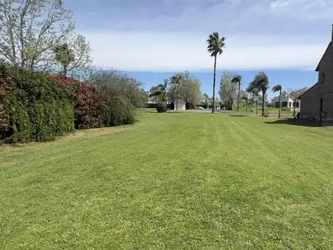 Avenida Fuerza Aerea 2300
