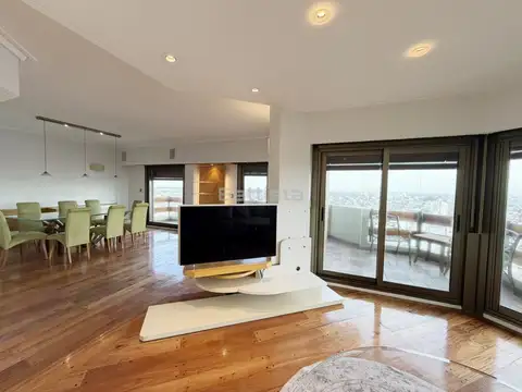 Departamento en Venta con 2 cocheras