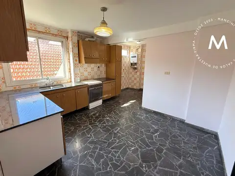 Departamento 4 ambientes con 2 baños