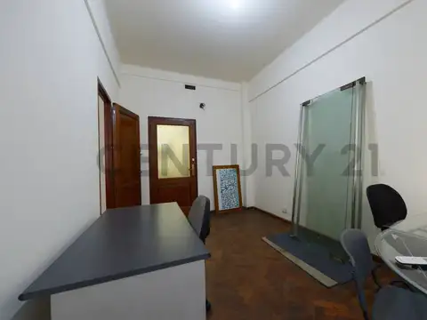 Oficina en Alquiler 111 años