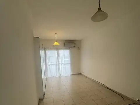 DEPARTAMENTO CON BALCON