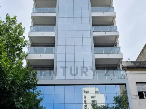 54 e/ 7 y 8 600, Piso 1