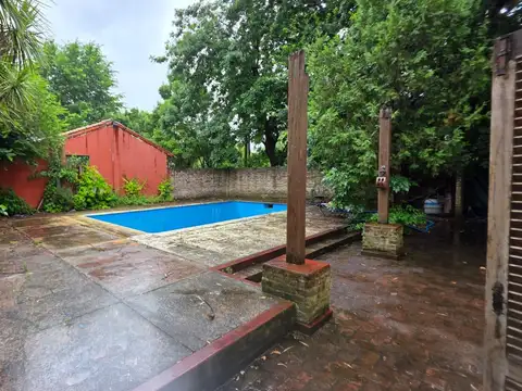 Quinta en Venta con 2 cocheras