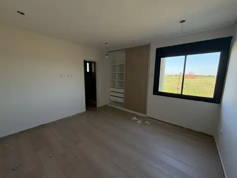 Casa 3 ambientes con 2 baños