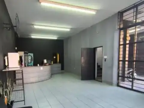 San Martín 1500 - Galpón con Local y Oficinas en Villa Gobernador Gálvez - 650 m2 - Alquiler