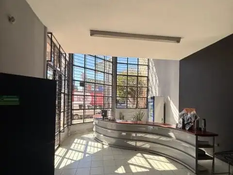 San Martín 1500 - Galpón con Local y Oficinas en Villa Gobernador Gálvez - 650 m2 - Alquiler