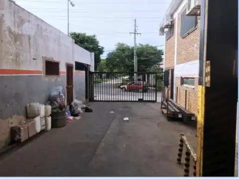 Galpon en Venta en Quilmes, USD 300.000