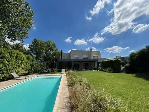 Casa  en Venta en Santa Barbara, Tigre, G.B.A. Zona Norte