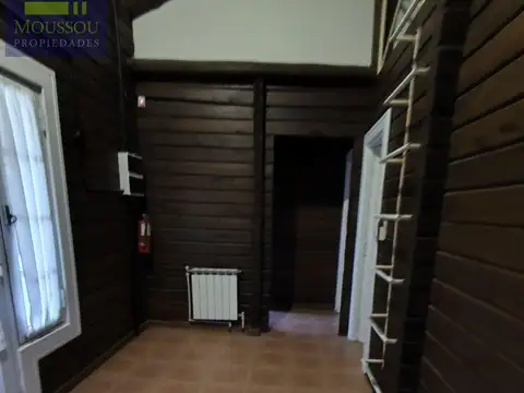 Casa en Alquiler con 1 cochera