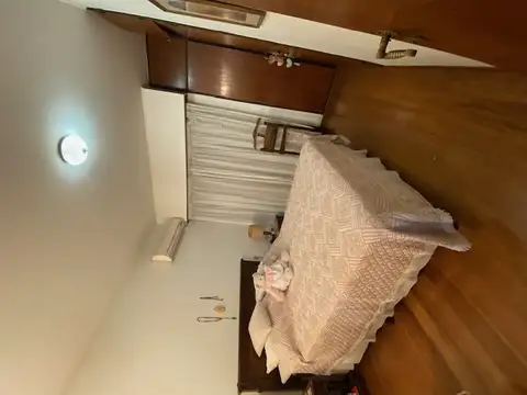 Casa en zona centro frente a la plaza de General Rodríguez