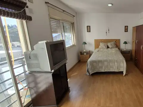 Avenida San Pedrito 100, Piso B