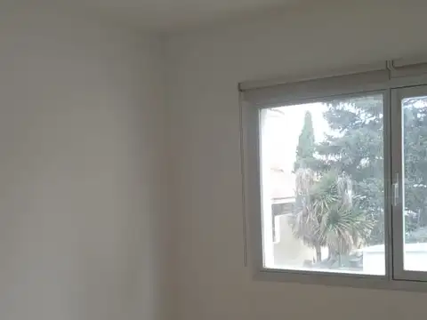 La Rioja 900, Piso 2