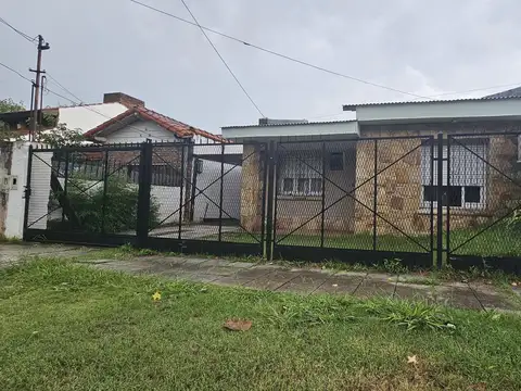 Casa en  Burzaco