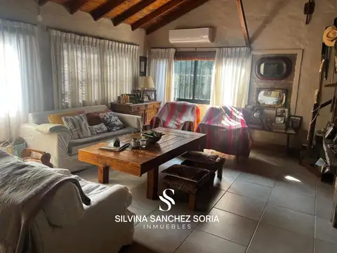 Casa en Alquiler en Barrio Parque Las Lomadas, USD 1.200