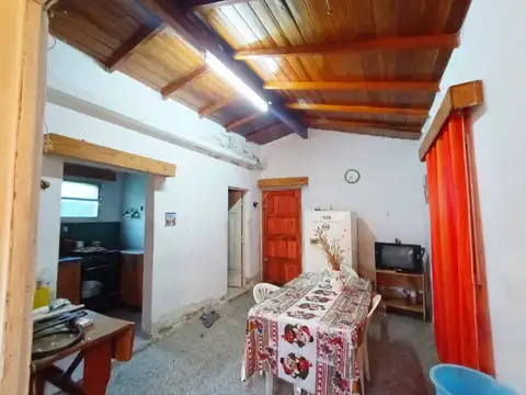 Casa 3 ambientes con 1 baño