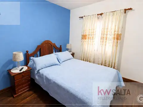 Casa 16 ambientes con 5 baños