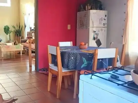 Casa en Venta con 3 cocheras