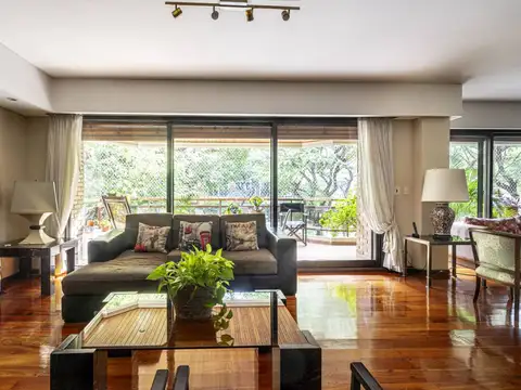 Av. Olleros al 1800 y Soldado de La Independencia