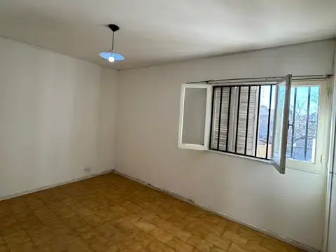 Departamento Barrio Bombal - calle: Perú 42