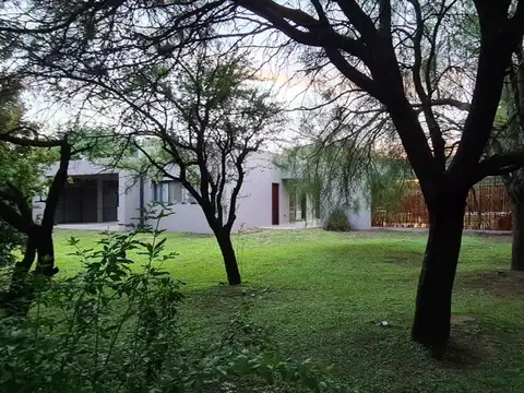 Casa en Alquiler de 3 dormitorios