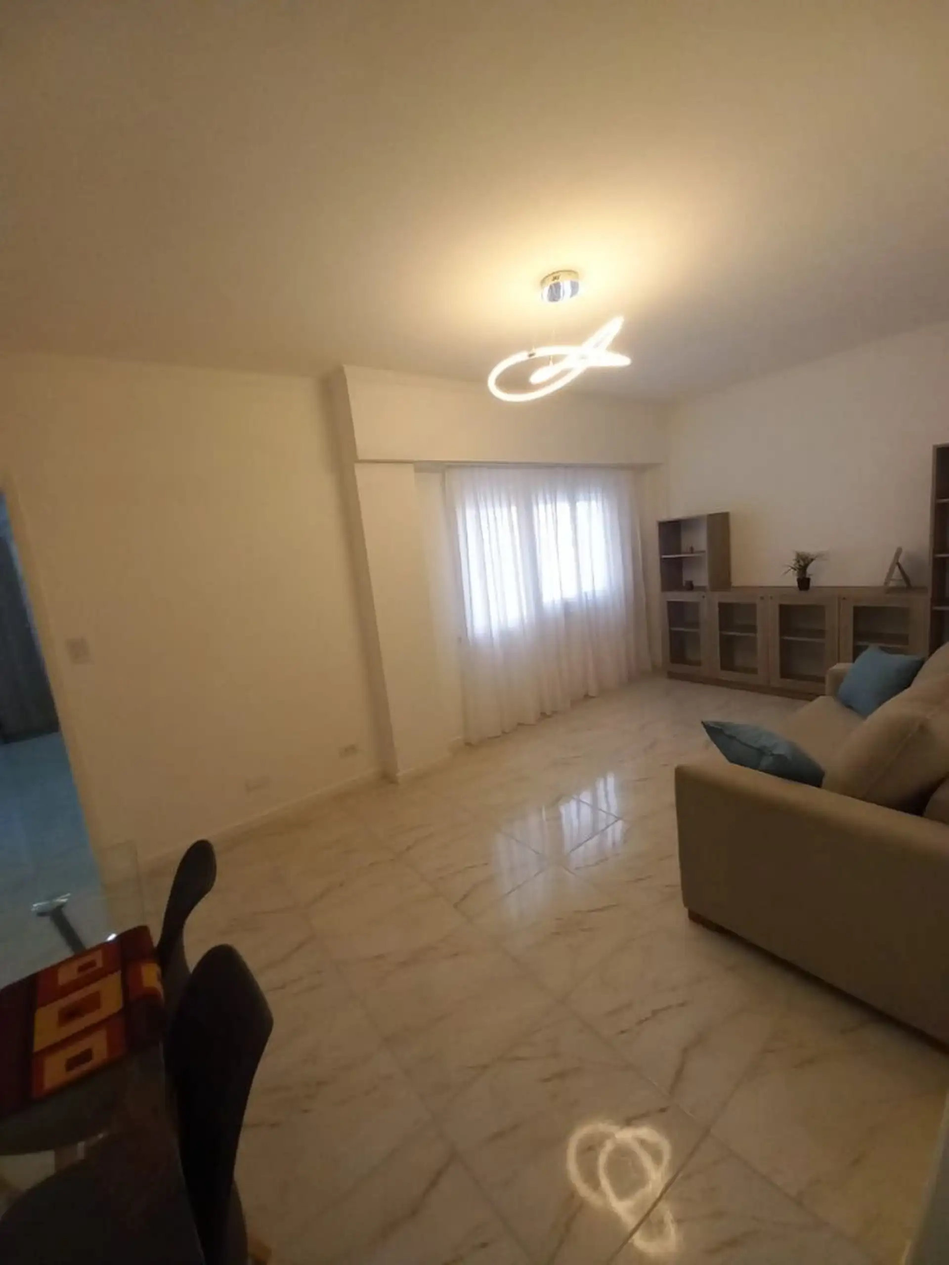 Departamento 2 Ambientes Reciclado y Amoblado. Brown 2300. Plaza Mitre