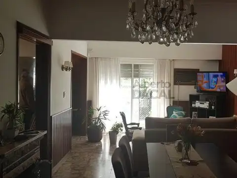 Depto Tipo Casa en Venta de 4 ambientes