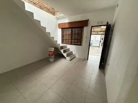 Depto Tipo Casa 3 ambientes con 2 baños