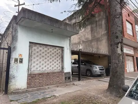 Venta Ph al frente 3 ambientes con Local al frente con baño