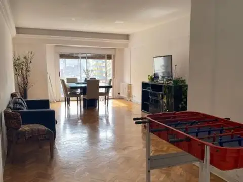 DEPTO 4 amb con dependencia 3 baños  SEMIPISO calefaccion central al Frente