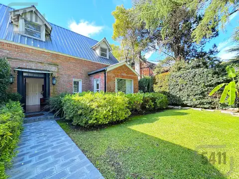 Venta Casa de diseño, 5 ambientes súper luminosa, en Pilar, El Barranco.