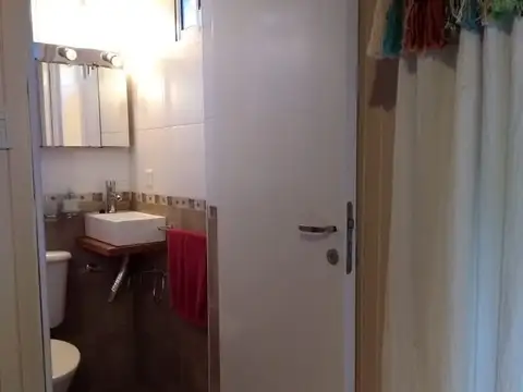 Depto Tipo Casa 4 ambientes con 2 baños