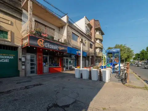 locales + departamentos + cocheras en venta en Avenida 7 de marzo Santo Tome