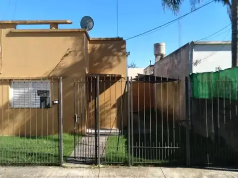 Casa en venta - 1 Dormitorio 1 Baño - Cochera - 131Mts2 - Berisso