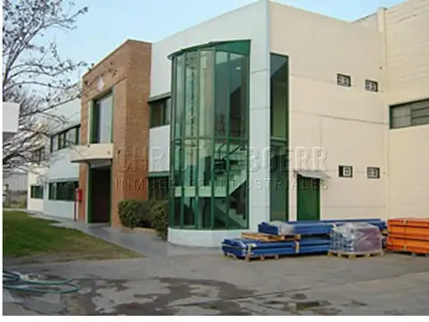 5300M EN EL PARQUE IND PILAR - PLANTA - DEPOSITO CON DOCKS D