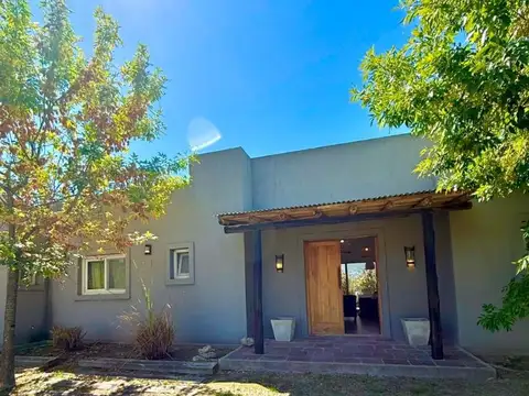 Excelente casa en Barrio El Aljibe 