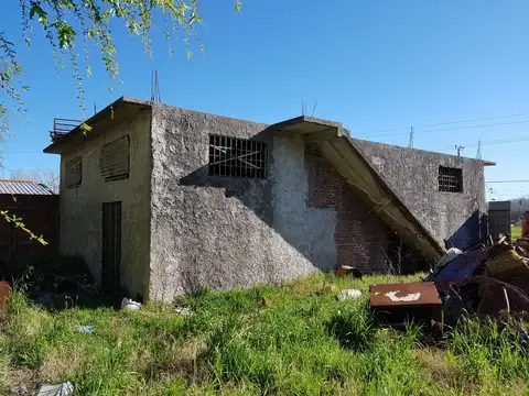 Av. Chascomús entre Solís y Ca