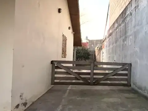 VENTA CASA 3 AMBIENTES EL PATO - BERAZATEGUI