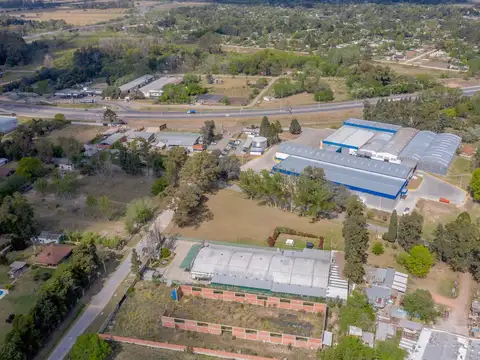 Cencerro y Avenida Pavón,  Exaltación de la Cruz