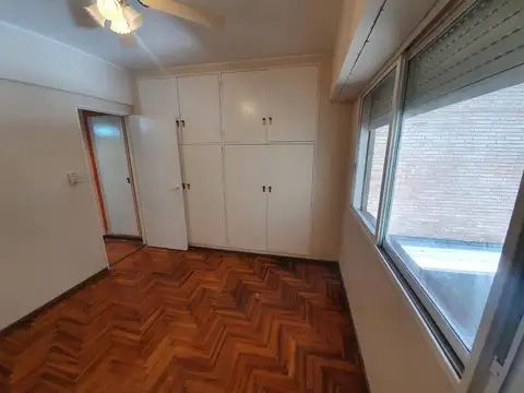 Llavallol 200, Piso 1