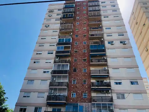 Paunero 100, Piso 11