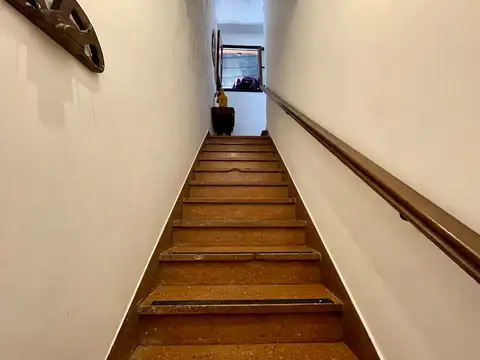 Depto Tipo Casa en Venta 40 años