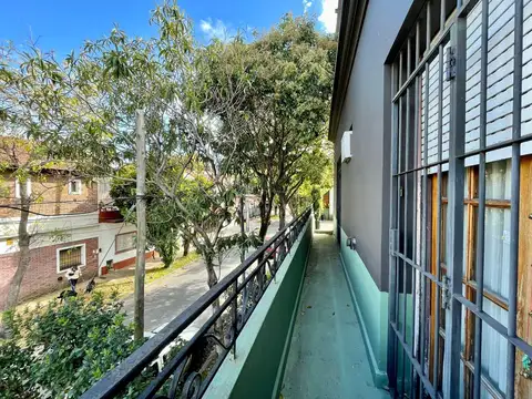 Depto Tipo Casa 4 ambientes con 2 baños